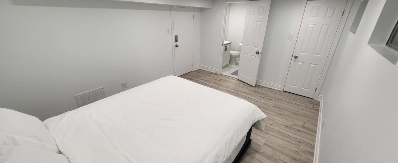 Queen Bedroom With Private Washroom Near 401, 404, Dvp, Markham, North York, Free Parking Toronto Extérieur photo